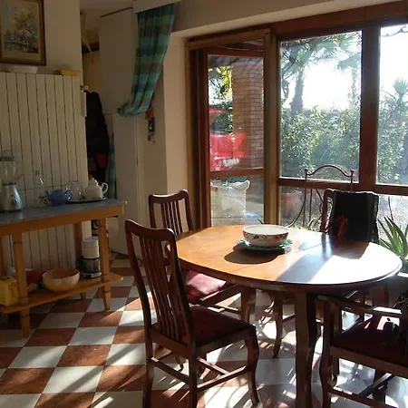 Manerba Giardino 2 Bici Apartment Manerba del Garda